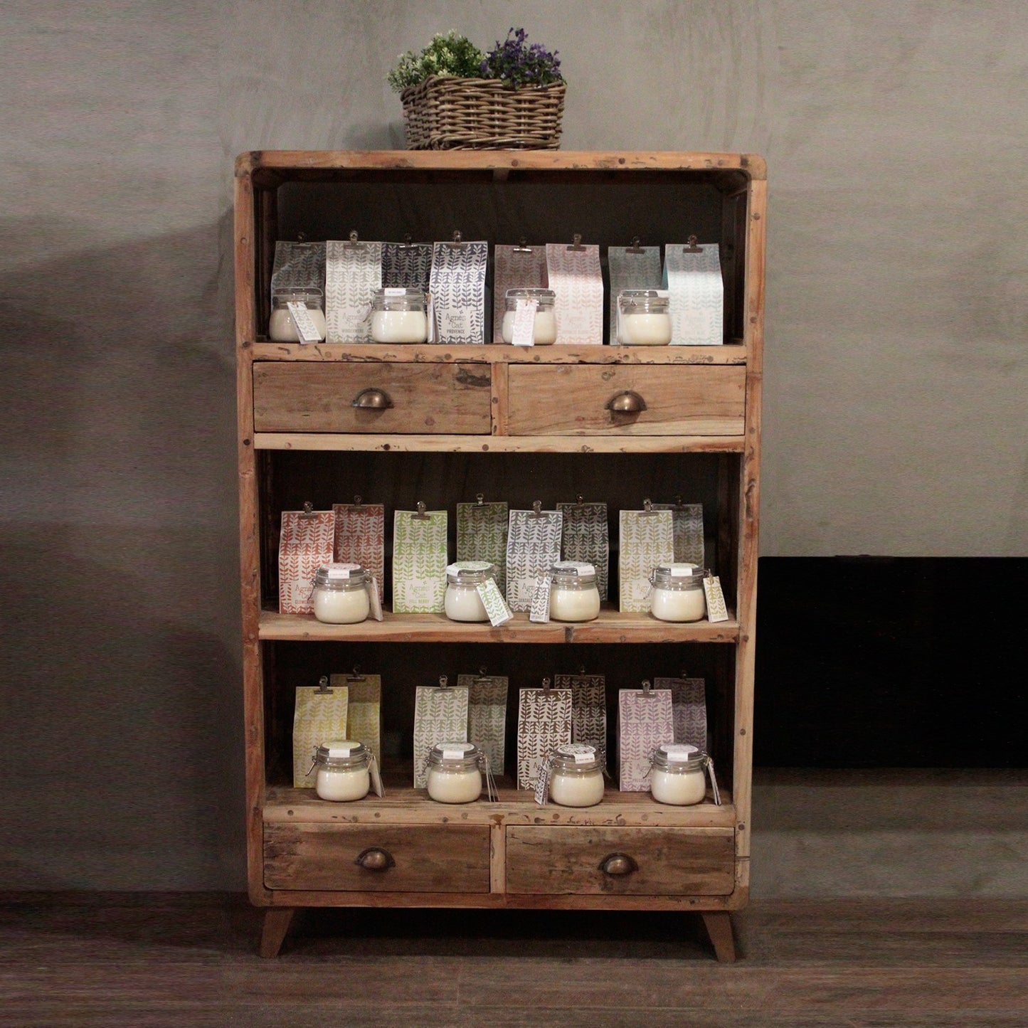 Shelf Display - Recycled Teak Wood - 100x40x160cm. Product code: ACShop-03